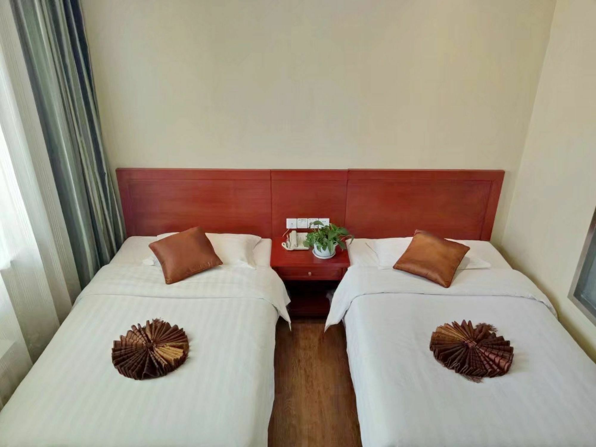 Super 8 Dunhuang Fengqingcheng Hotell Eksteriør bilde