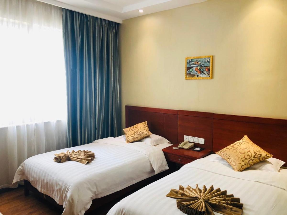 Super 8 Dunhuang Fengqingcheng Hotell Eksteriør bilde